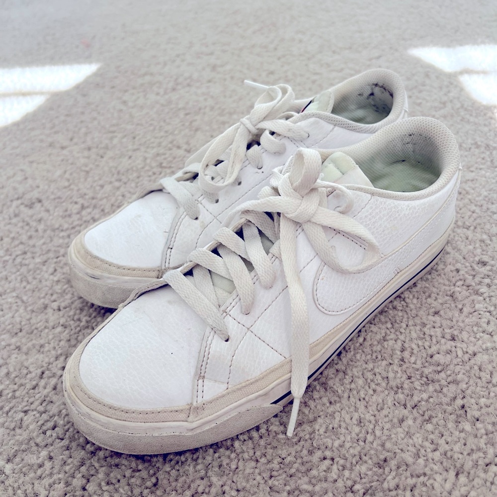 Nike court legacy leather shoes ✨